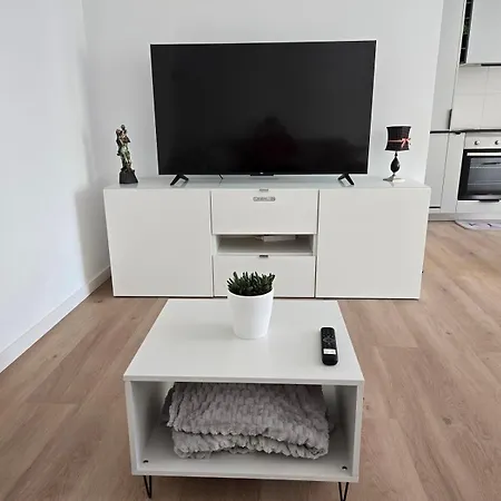 Suzi's Garden شقة أفيرو