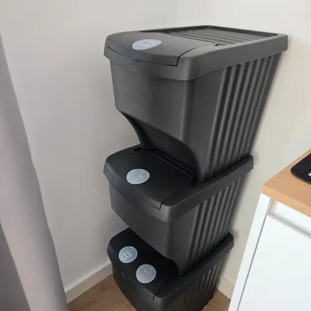 شقة Suzi's Garden أفيرو