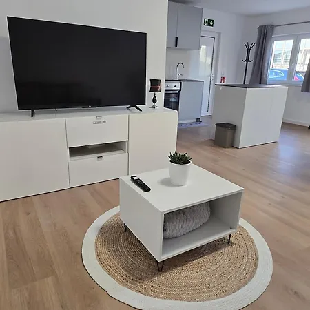 Suzi's Garden Apartment *