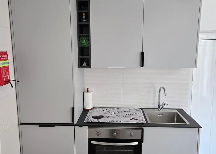 شقة Suzi's Garden *