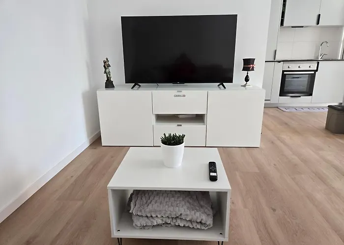 Suzi's Garden شقة أفيرو