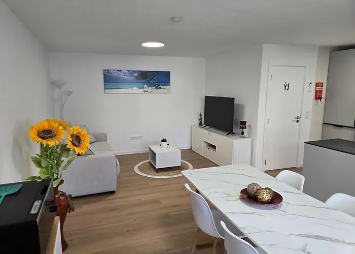 Suzi's Garden شقة أفيرو